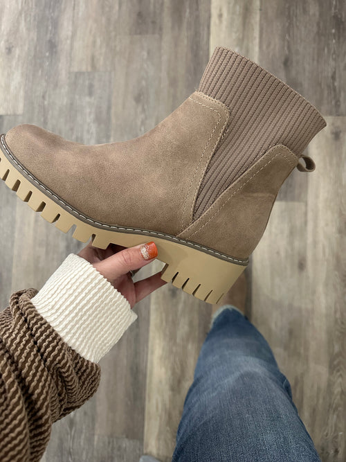 'Magnolia' + Taupe / Very G Boot