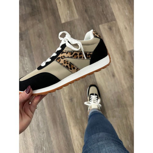 NEW .. Very G / JOEL Shoe + Black Leopard