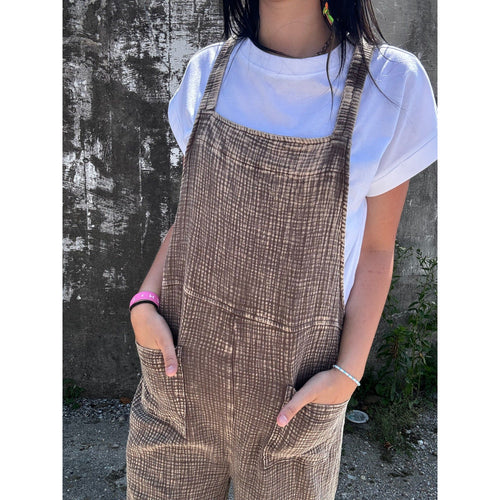Washed 'Flirty' + Overalls