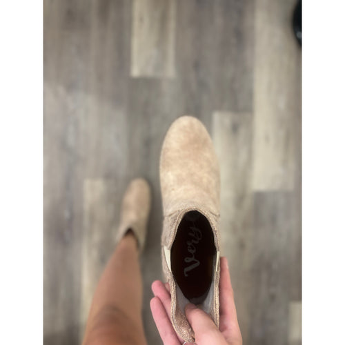 Aryana Bootie + Beige / Very G